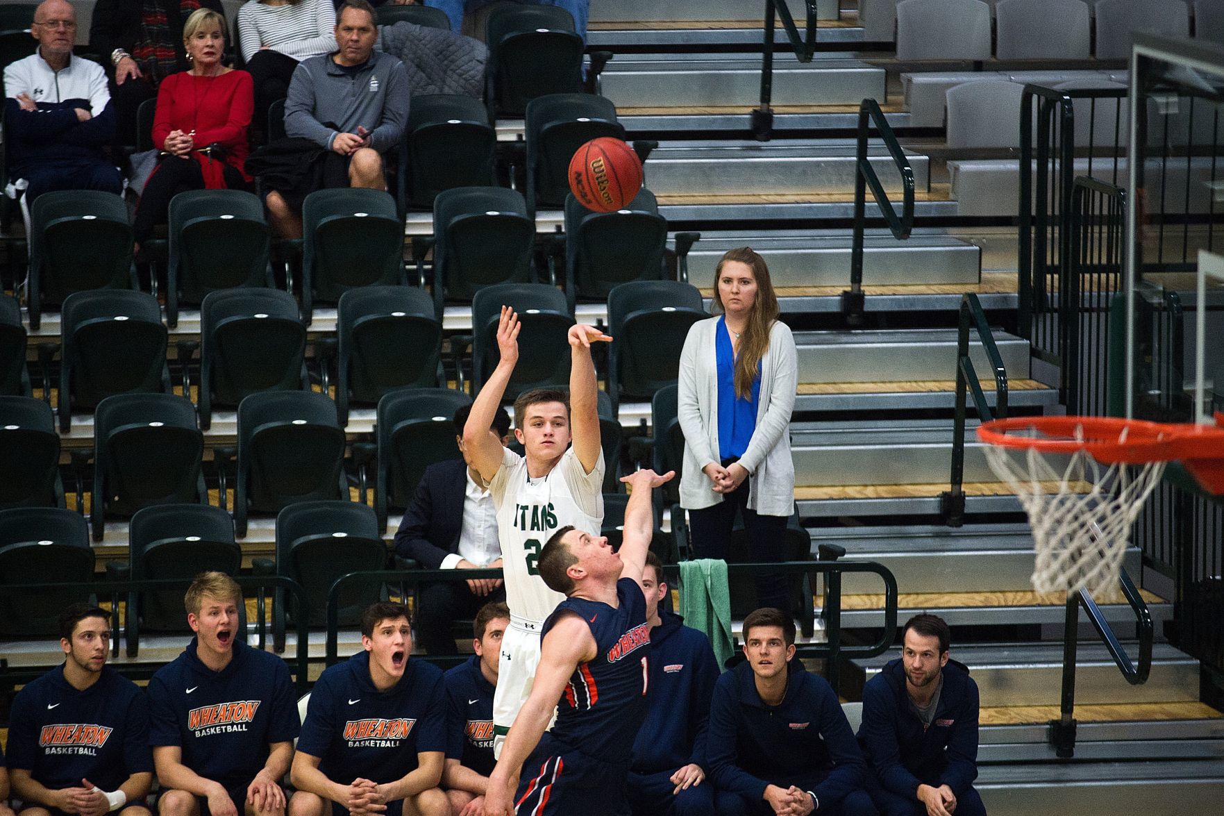 120618-blm-spt-2iwuhoops